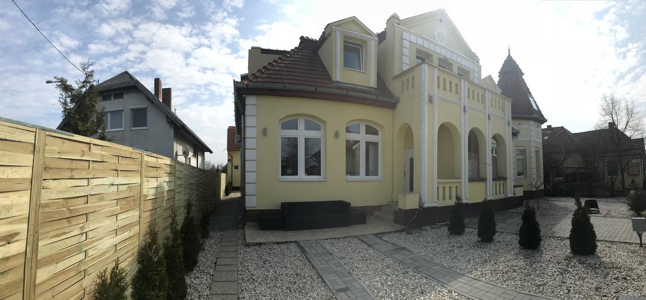 Corner Villa 4 Siofok Bagian luar foto